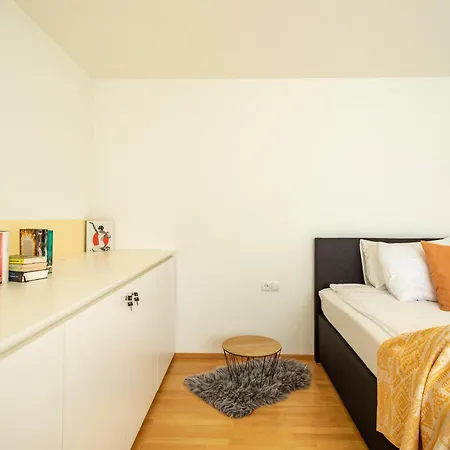 21 Apartment