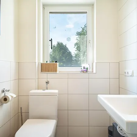 Apartment 21